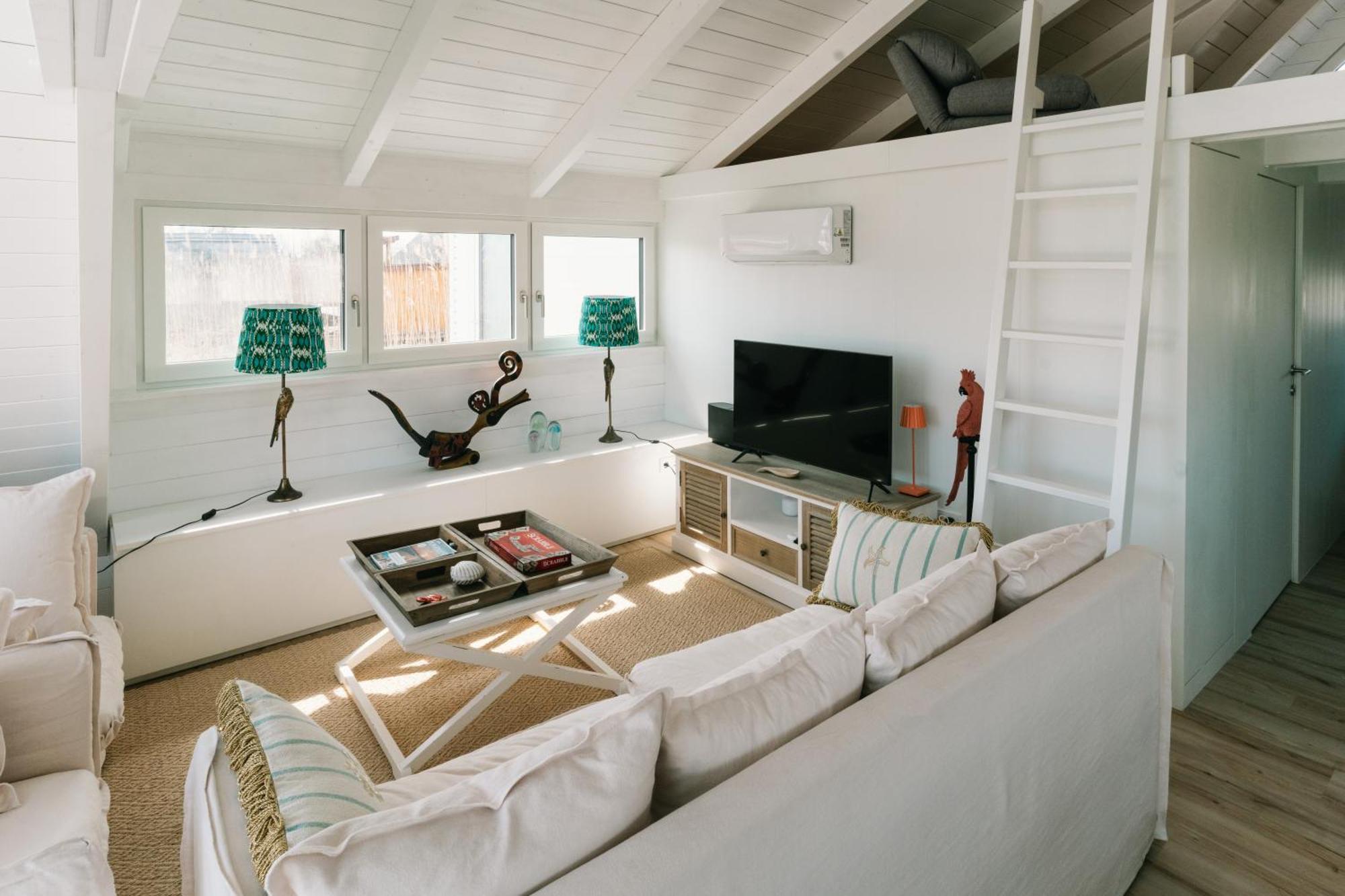 Seehuette Sonnenschilf - Premium Hide-away In Direkt Am Neusiedlersee Rust