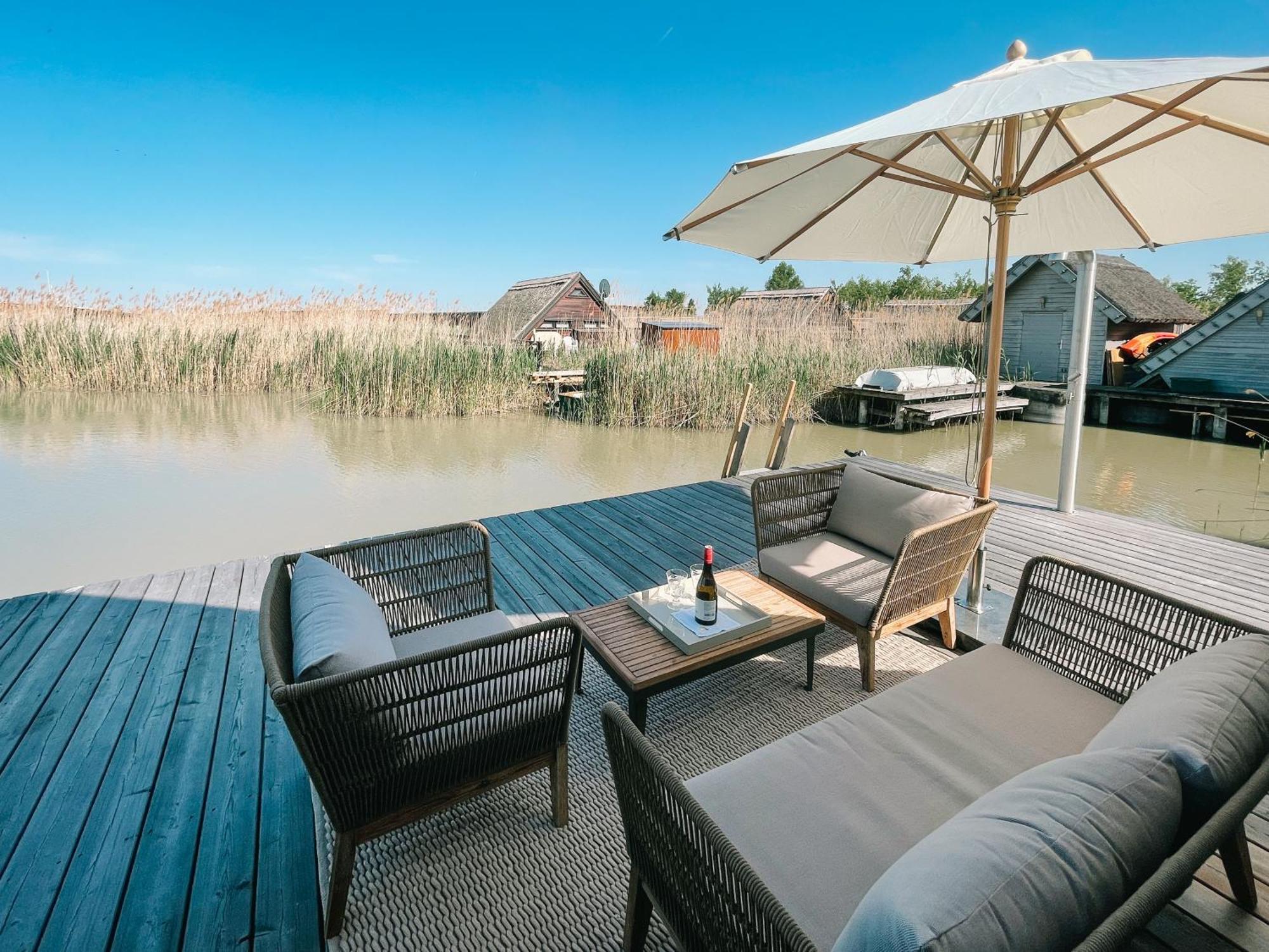 Seehuette Sonnenschilf - Premium Hide-away In Direkt Am Neusiedlersee Rust