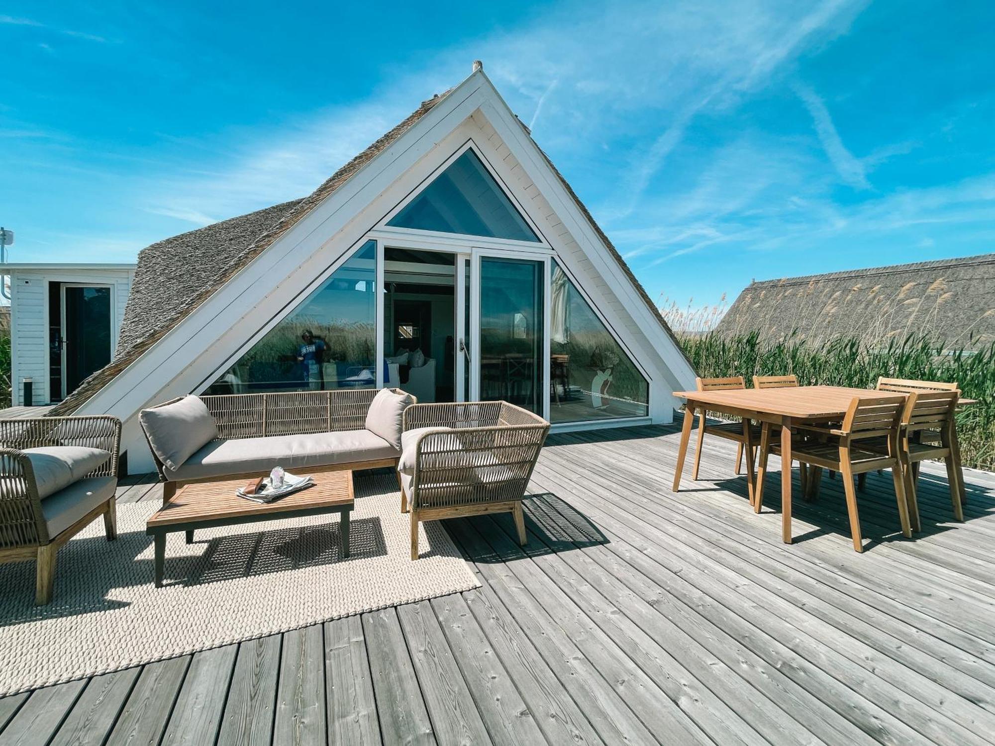 Holiday home Seehuette Sonnenschilf - Premium Hide-away In Direkt Am Neusiedlersee Rust