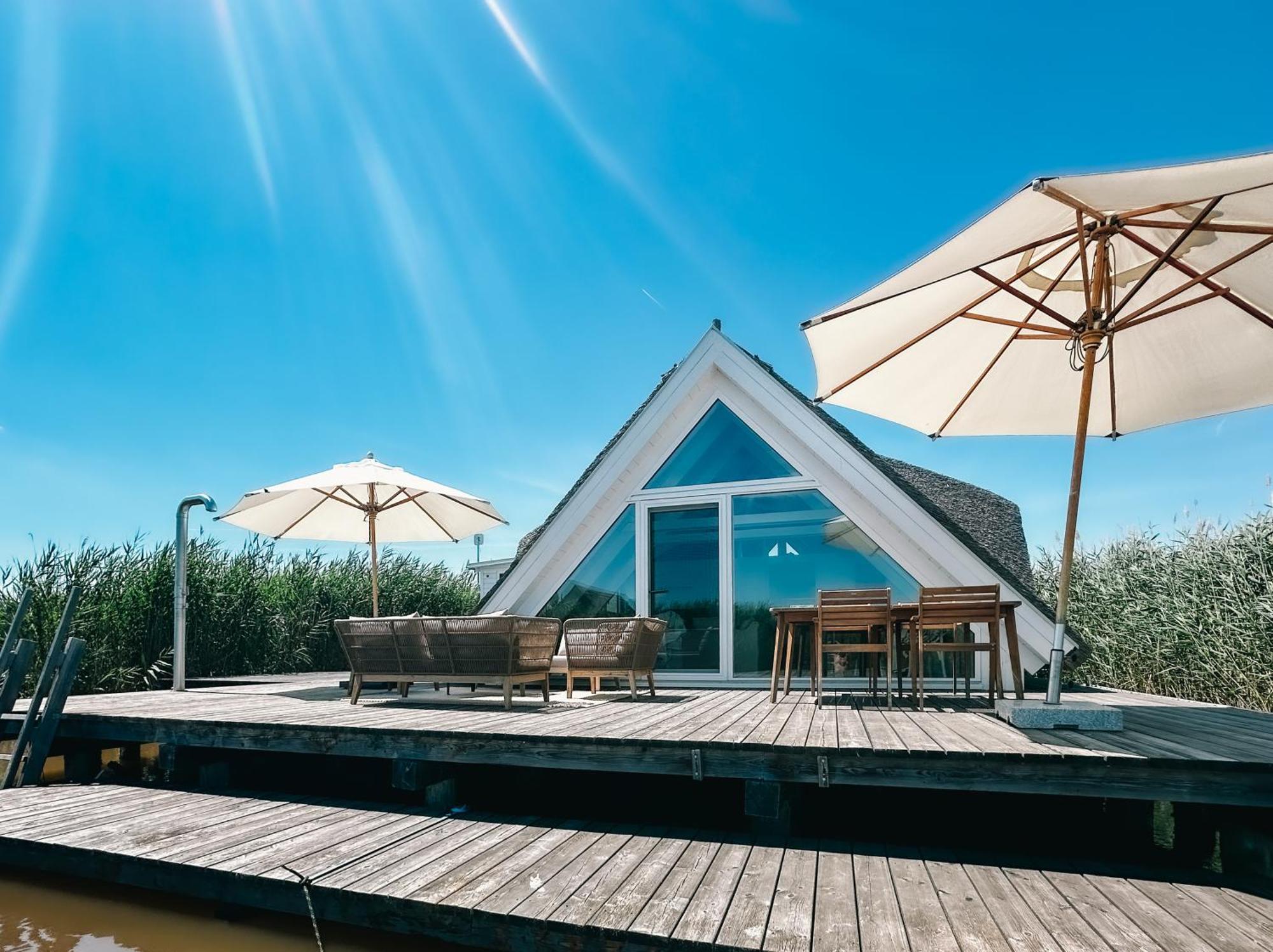 Holiday home Seehuette Sonnenschilf - Premium Hide-away In Direkt Am Neusiedlersee Rust