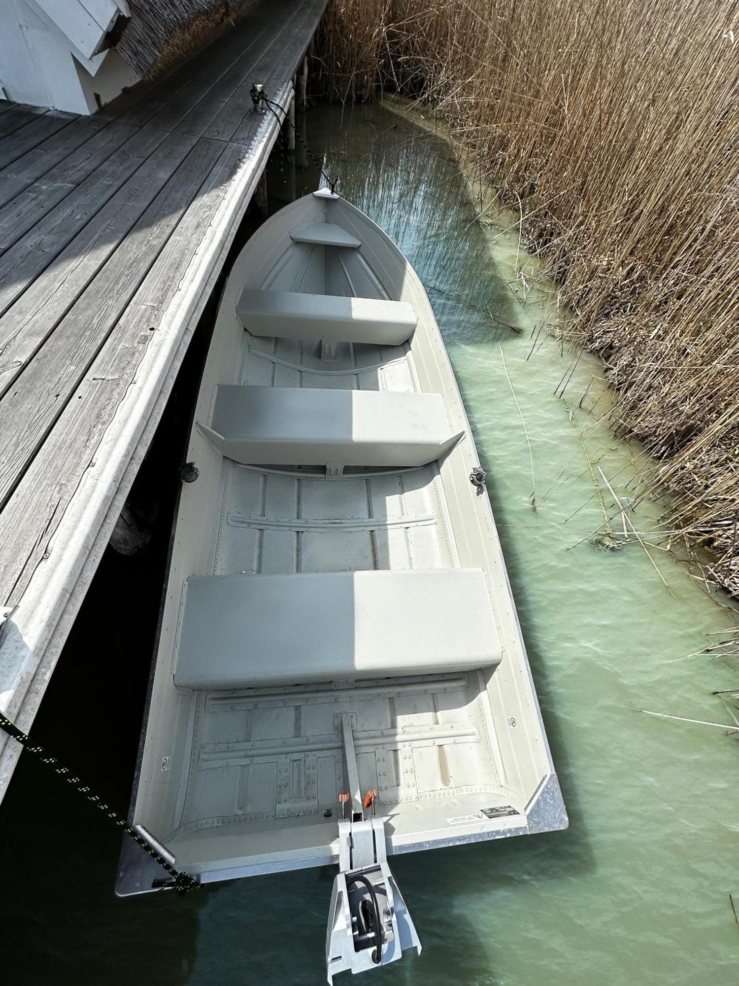 Holiday home Seehuette Sonnenschilf - Premium Hide-away In Direkt Am Neusiedlersee